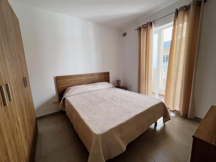 Modern Apartment In Marsaskala Esterno foto