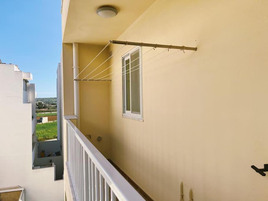Modern Apartment In Marsaskala Esterno foto